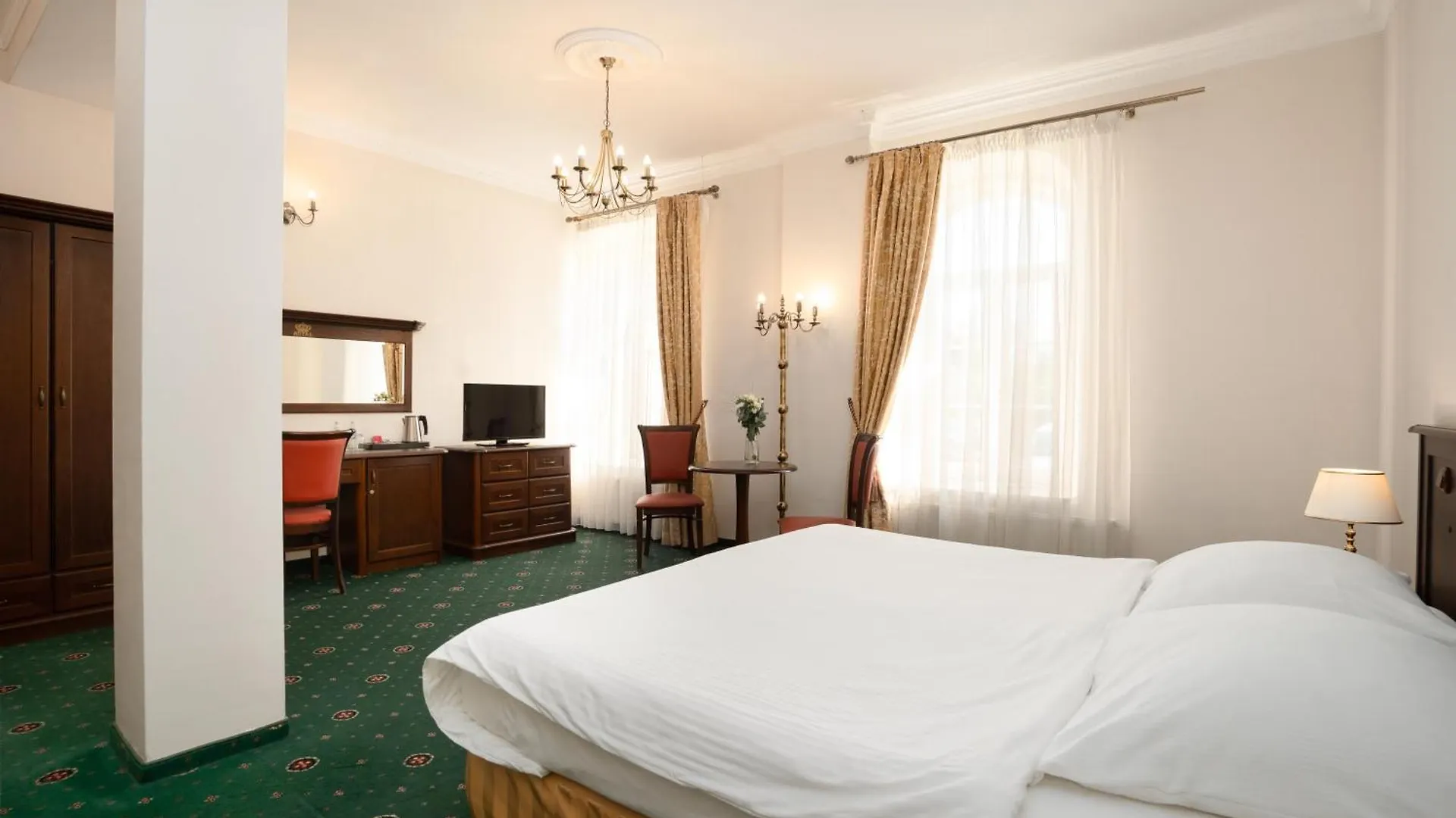 Royal Hotel Modlin Nowy Dwór Mazowiecki Pologne